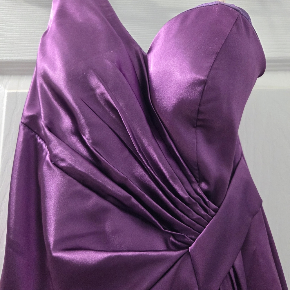 Elegant One Shoulder Satin Dress in Deep Purple - Picture 11 of 12